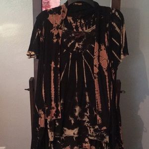 Casual top with matching sleeveless vest